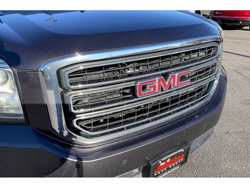 Used 2018 GMC Yukon XL SLT w/ Open Road Package image 32