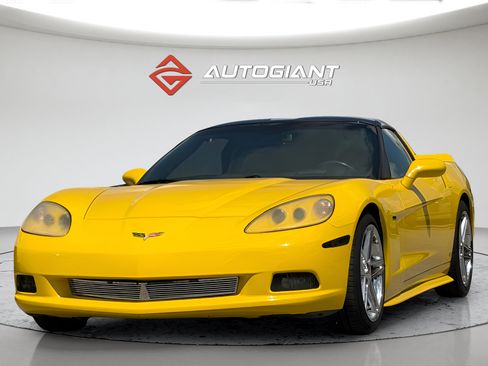 Used 2007 Chevrolet Corvette Coupe w/ Preferred Equipment Group RWD image 18