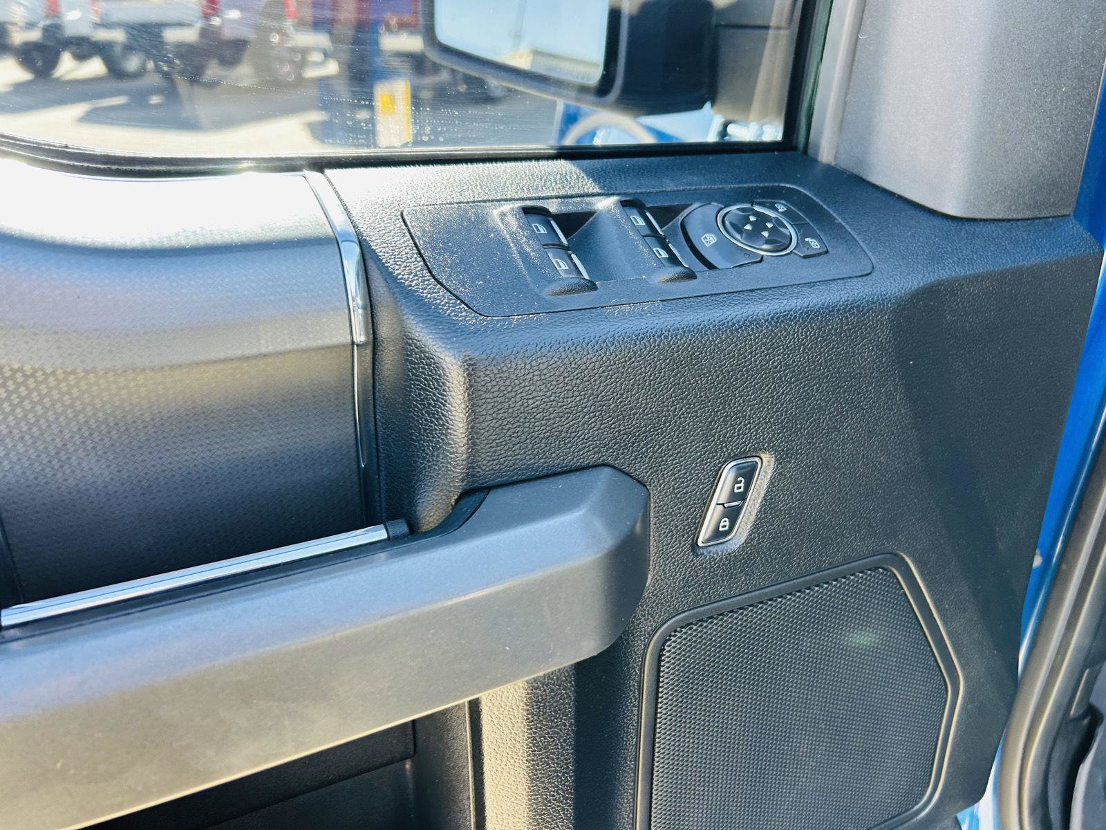 Used 2017 Ford F150 XLT w/ Equipment Group 302A Luxury AWD/4WD image 9