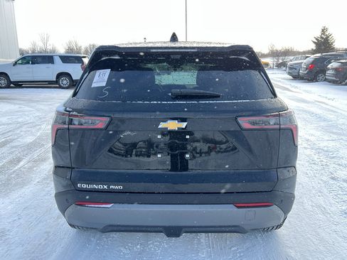 Used 2026 Chevrolet Equinox LT w/ Convenience Package II image 4