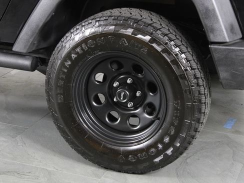 Used 2011 Jeep Wrangler Sport AWD/4WD image 14