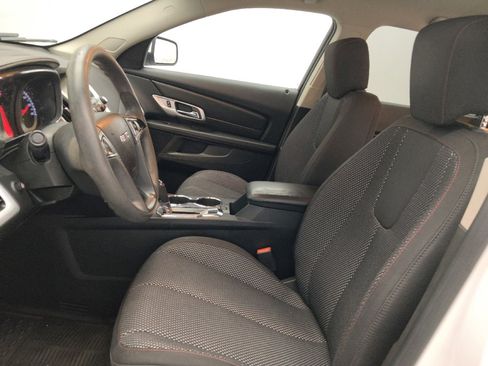 Used 2017 GMC Terrain SLE FWD image 17