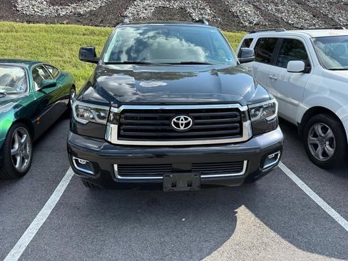 Used 2019 Toyota Sequoia TRD Sport w/ TRD Sport Premium Package AWD/4WD image 2