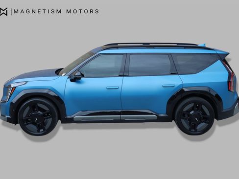 Used 2024 Kia EV9 GT-Line AWD/4WD image 3