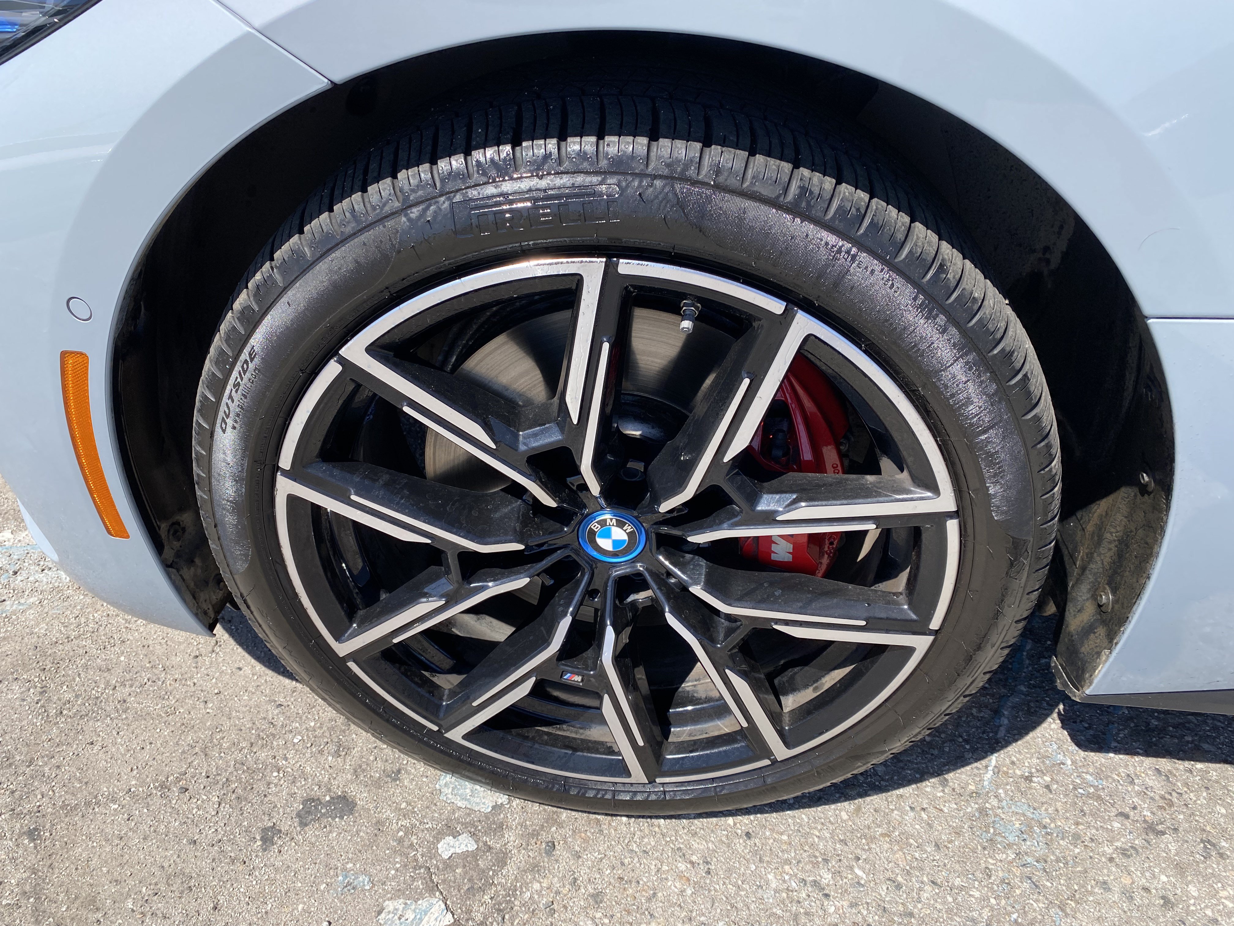 Used 2023 BMW i4 eDrive40 w/ M Sport Package RWD image 14
