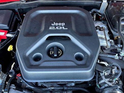 Used 2018 Jeep Wrangler Sport S image 31