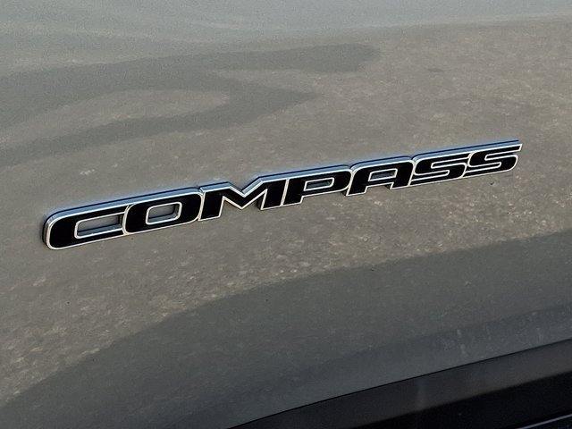 Certified 2023 Jeep Compass Limited AWD/4WD image 34