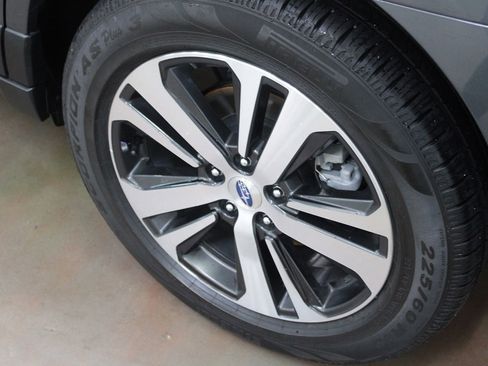 Used 2018 Subaru Outback 2.5i Limited image 25