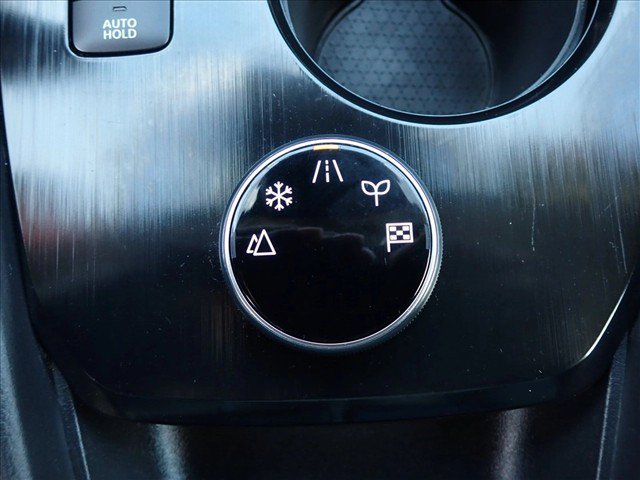 Used 2024 Nissan Rogue S AWD/4WD image 19
