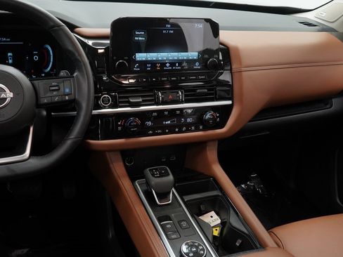 Used 2024 Nissan Pathfinder Platinum w/ Cargo Package image 28