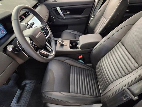 Used 2025 Land Rover Discovery Sport S image 14