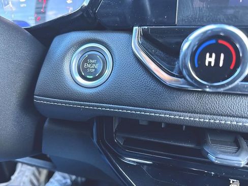 Used 2023 Chevrolet Colorado LT w/ LT Convenience Package II image 17