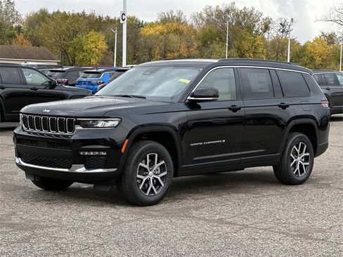 New 2025 Jeep Grand Cherokee L Limited image 6