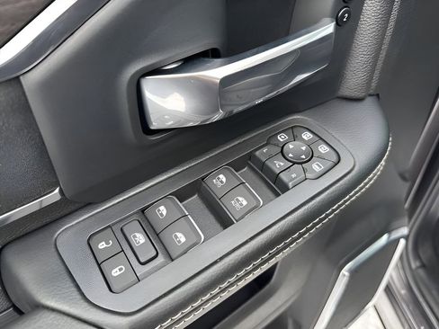 New 2026 RAM 2500 Laramie w/ Sport Appearance Package image 19