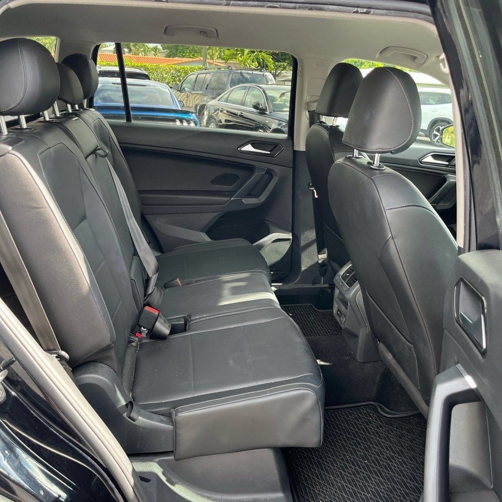 Used 2018 Volkswagen Tiguan SE FWD image 10