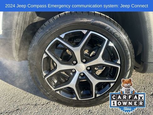 Used 2024 Jeep Compass Limited image 18
