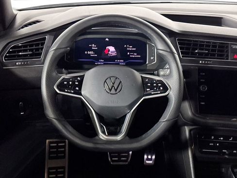 Certified 2023 Volkswagen Tiguan SEL R-Line AWD/4WD image 15