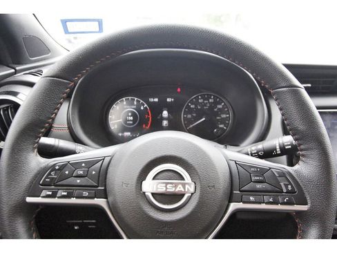 Used 2023 Nissan Kicks SR w/ SR Premium Package image 9