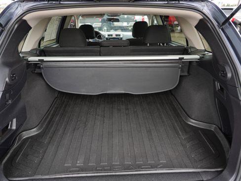 Used 2017 Subaru Outback 2.5i Premium image 26