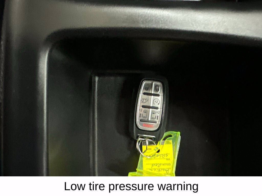 Used 2025 Chrysler Pacifica Select FWD image 34