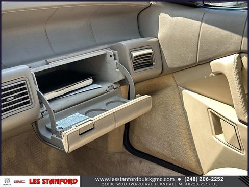 Used 1993 Cadillac Allante image 30