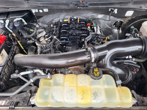 Used 2021 Ford Expedition XLT RWD image 32