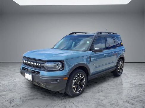 Used 2023 Ford Bronco Sport Outer Banks w/ Tech Package AWD/4WD image 3