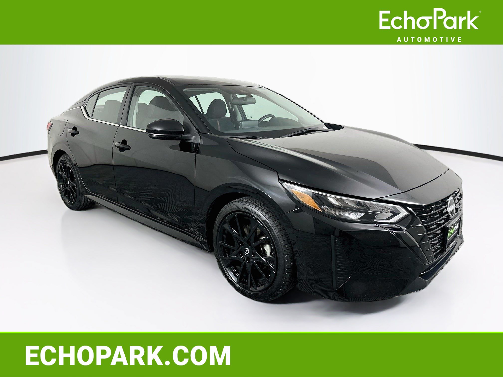Used 2025 Nissan Sentra SR w/ Midnight Edition FWD image 1