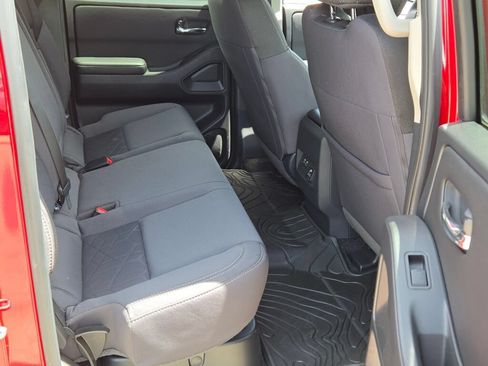 Used 2025 Nissan Frontier SV w/ SV Convenience Package AWD/4WD image 7