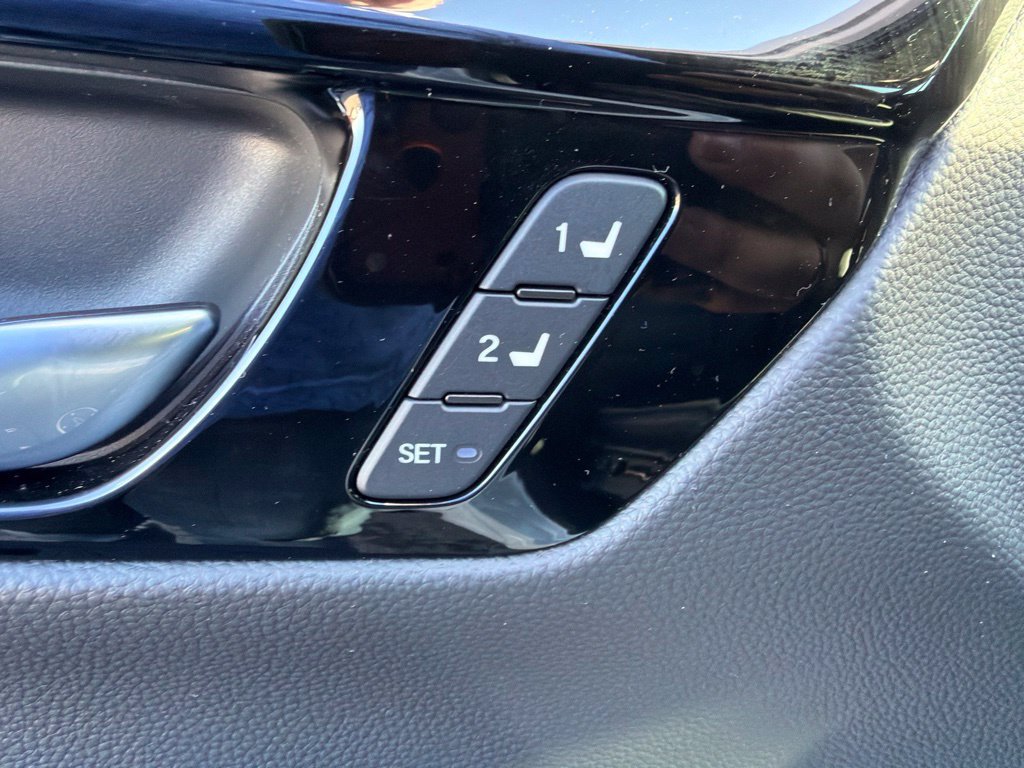 Used 2024 Honda CR-V EX-L image 18