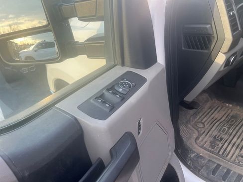 Used 2020 Ford F250 XL w/ Power Equipment Group image 12