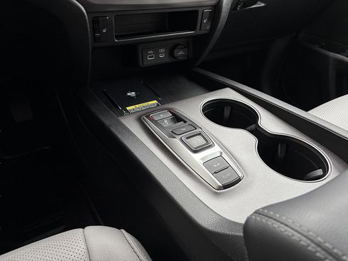 Certified 2025 Honda Passport EX-L image 30