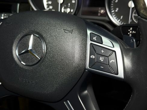 Used 2015 Mercedes-Benz GL 550 4MATIC image 48
