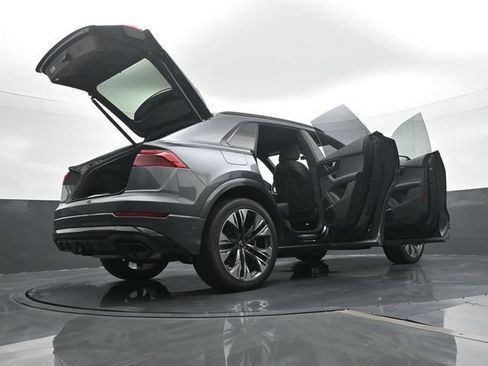 Used 2025 Audi Q8 Premium Plus AWD/4WD image 26