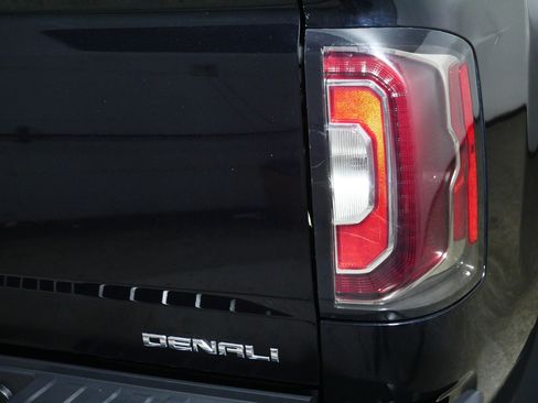 Used 2018 GMC Sierra 1500 Denali image 17