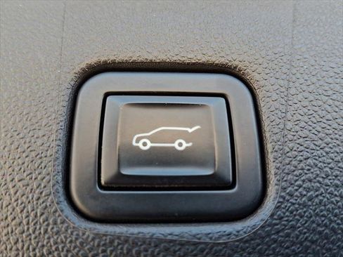 Used 2021 Chevrolet Blazer RS w/ Enhanced Convenience Package AWD/4WD image 35