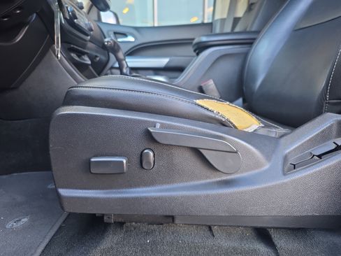 Used 2018 Chevrolet Colorado LT w/ Luxury Package, Chrome image 14