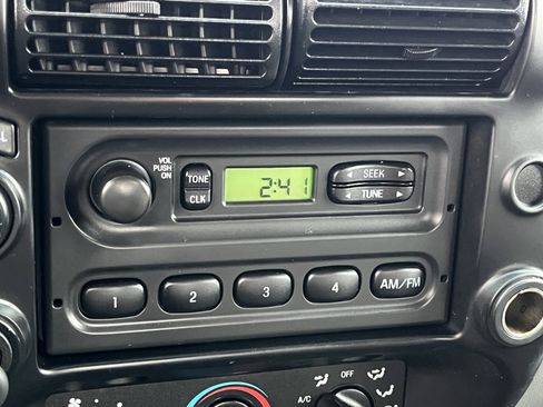 Used 2010 Ford Ranger XL image 7