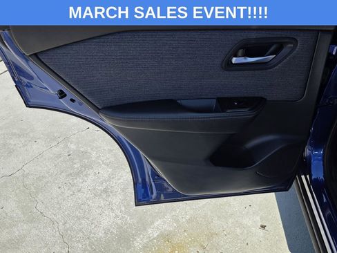 Used 2023 Nissan Rogue SV image 33