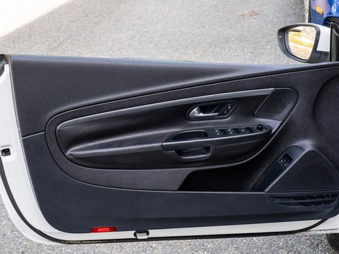 Used 2010 Volkswagen Eos Komfort image 11