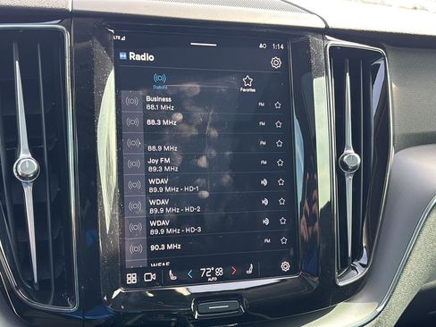 Used 2024 Volvo XC60 T8 Core image 31