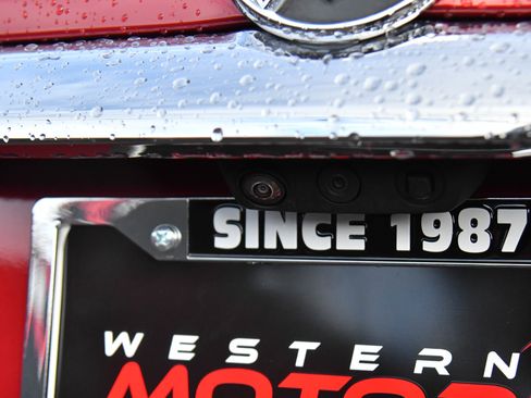 Used 2024 Buick Enclave Premium image 43