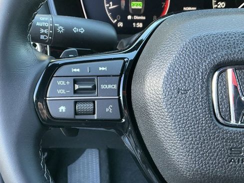 Used 2024 Honda Civic Sport image 27