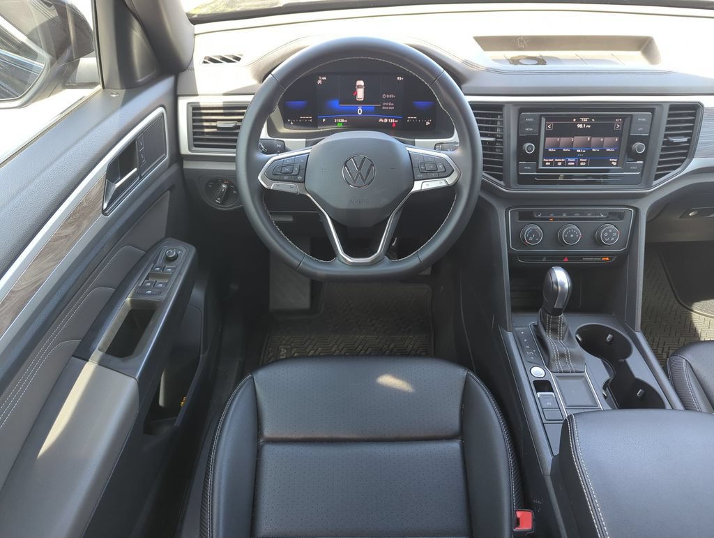 Used 2023 Volkswagen Atlas Cross Sport SE FWD image 14