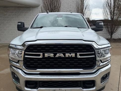 Used 2024 RAM 2500 Big Horn AWD/4WD image 8