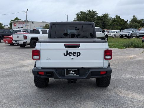 Used 2024 Jeep Gladiator Sport AWD/4WD image 7