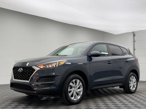 Used 2021 Hyundai Tucson SE FWD image 2