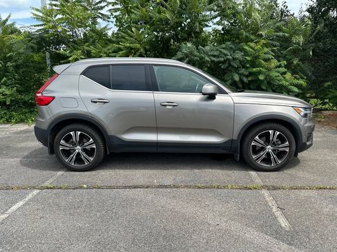 Used 2020 Volvo XC40 T5 Inscription w/ Protection Package Premier AWD/4WD image 2