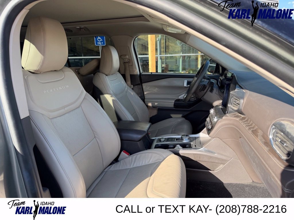 Used 2020 Ford Explorer Platinum w/ Premium Technology Package AWD/4WD image 38