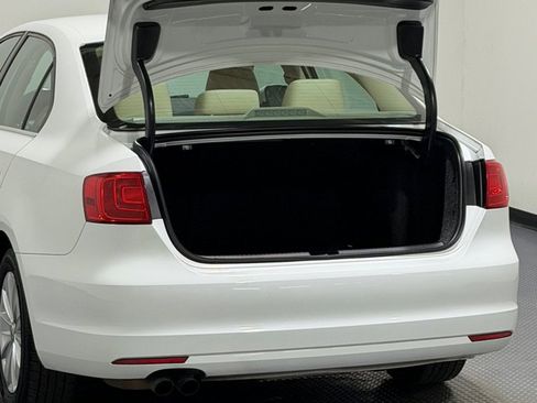 Used 2014 Volkswagen Jetta TDI image 12